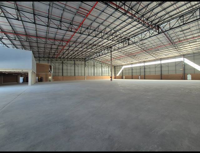 3,150M² WAREHOUSE TO LET IN LINBRO PARK